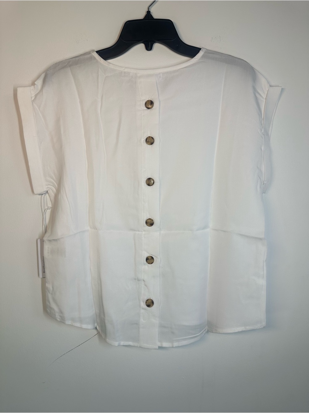 SIX/FIFTY Ivory Lyocell Button Back Blouse Pocket Tee Top Size Small NWT